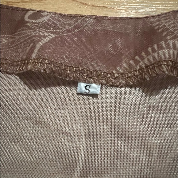 brown sheer long sleeve - Picture 2 of 3